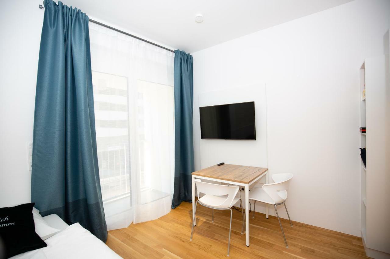 Apartment mit Balkon
